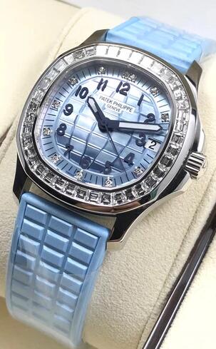 Patek Philippe Aquanaut 5072G-001 Replica Watch